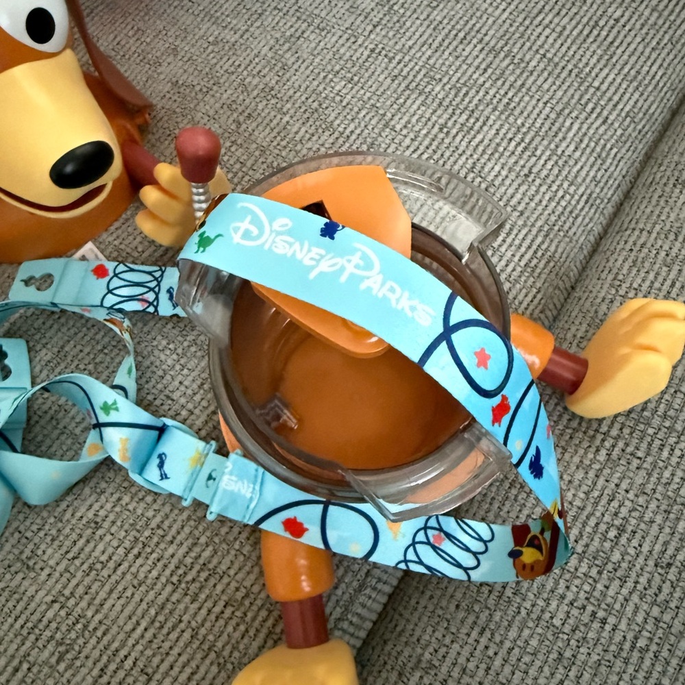 Disneyland Pixar Fest 2024 Toy Story Slinky Dog Sipper With Lanyard - Picture 8 of 8